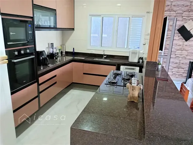 Casa com 140m² 2 quartos e 1 banheiro, à venda, no bairro Residencial Santa Paula em Jacareí