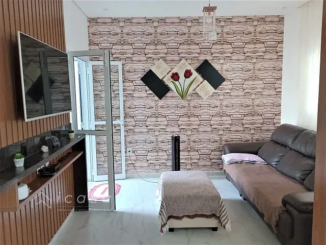 Casa com 140m² 2 quartos e 1 banheiro, à venda, no bairro Residencial Santa Paula em Jacareí