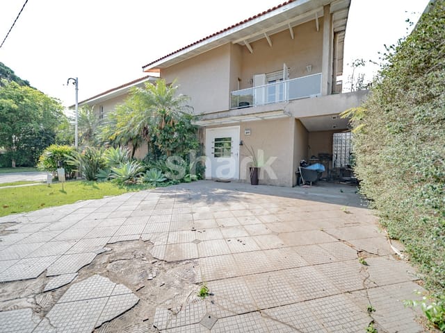 Casa com 645m² 6 quartos e 8 banheiros, à venda, no bairro Alphaville em Santana de Parnaíba