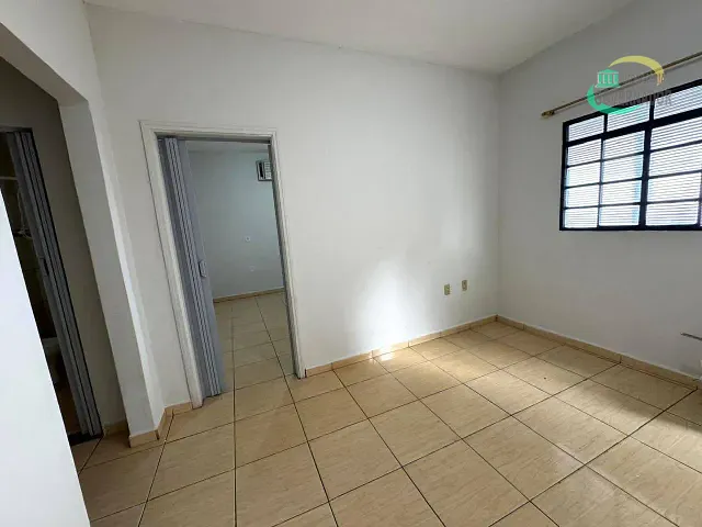Casa com 551m² 2 quartos e 1 banheiro, à venda ou para alugar, no bairro Jardim Novo Campos Elíseos em Campinas