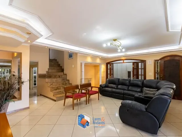 Casa com 331m² 3 quartos e 4 banheiros, à venda, no bairro Vila Galvão em Guarulhos