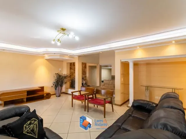 Casa com 331m² 3 quartos e 4 banheiros, à venda, no bairro Vila Galvão em Guarulhos