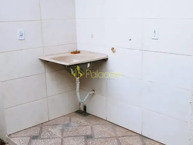 Casa com 125m² 2 quartos e 1 banheiro, à venda, no bairro Vila Olímpia em Taubaté