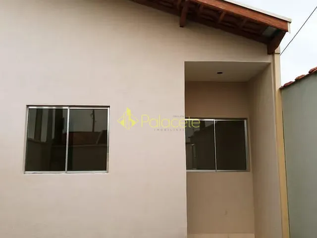 Casa com 125m² 2 quartos e 1 banheiro, à venda, no bairro Vila Olímpia em Taubaté