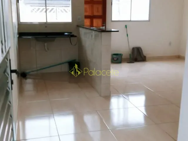 Casa com 125m² 2 quartos e 1 banheiro, à venda, no bairro Vila Olímpia em Taubaté