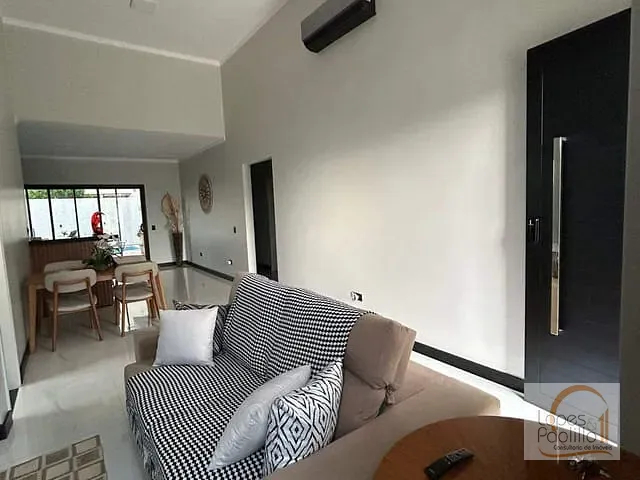 Casa com 300m² 3 quartos e 4 banheiros, à venda ou para alugar, no bairro Condomínio Atibaia Park I em Atibaia