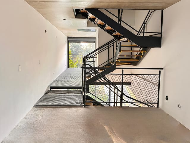 Casa com 400m² 2 quartos e 4 banheiros, à venda, no bairro Vila Ipojuca em São Paulo