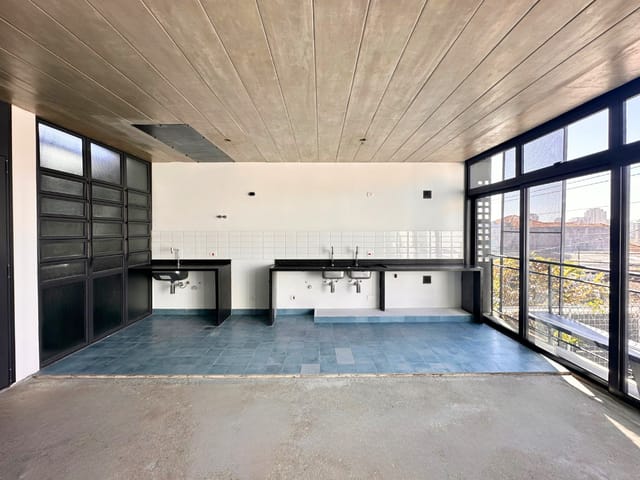 Casa com 400m² 2 quartos e 3 banheiros, à venda, no bairro Vila Ipojuca em São Paulo