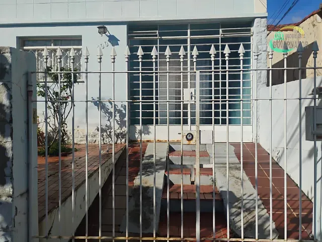 Casa 2 quartos e 1 banheiro, para alugar, no bairro Jardim Chapadão em Campinas