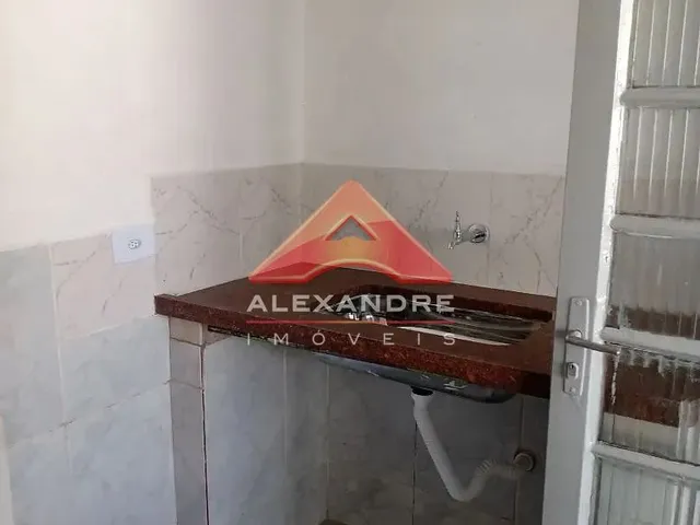 Casa com 300m² 2 quartos e 1 banheiro, para alugar, no bairro Vila Nair em São José Dos Campos