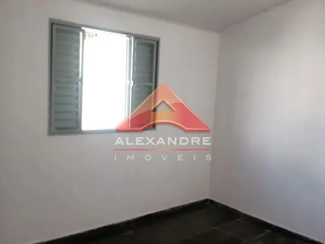 Casa com 300m² 2 quartos e 1 banheiro, para alugar, no bairro Vila Nair em São José Dos Campos