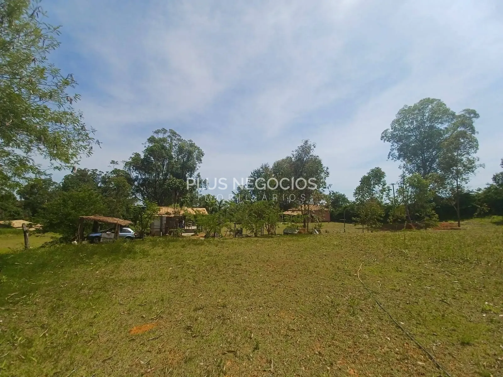 Chácara, 4 quartos, 350 m² - Foto 1