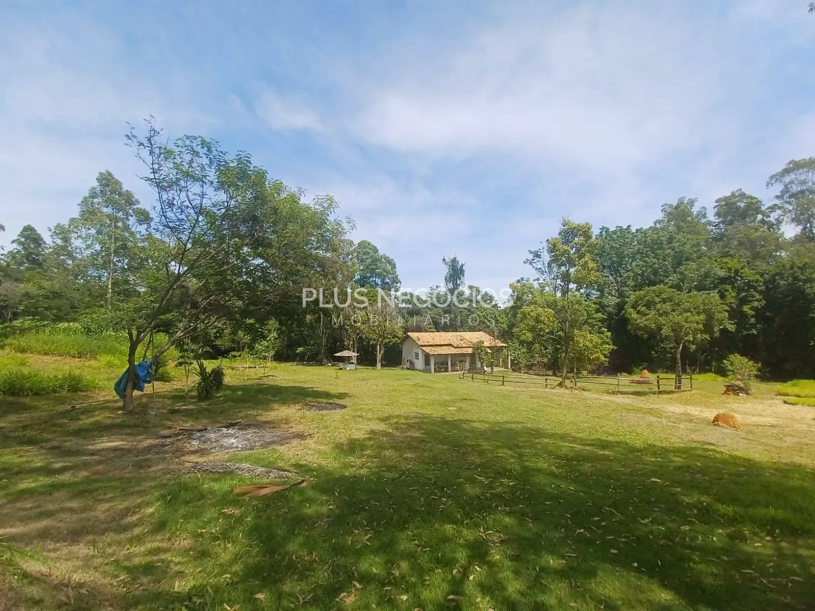 Chácara, 4 quartos, 350 m² - Foto 2
