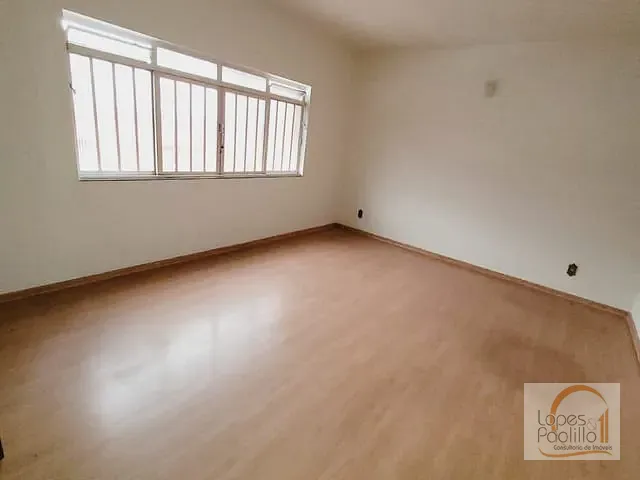 Casa com 262m² 3 quartos e 3 banheiros, para alugar, no bairro CENTRO em Atibaia