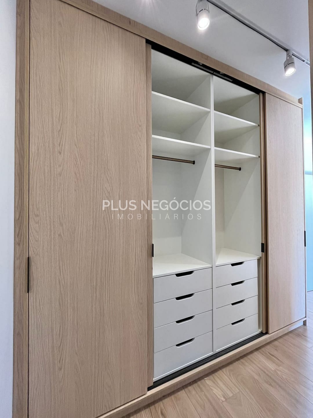 Casa, 3 quartos, 233 m² - Foto 17