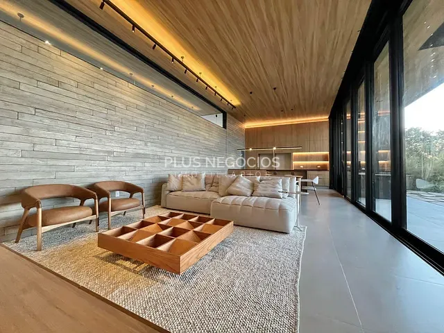 Casa com 1003m² 3 quartos e 5 banheiros, à venda, no bairro Residencial Village Ipanema II em Araçoiaba da Serra
