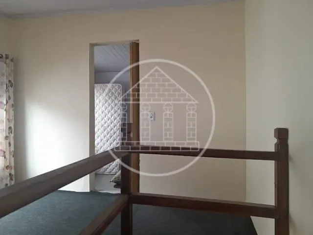 Casa com 125m² 2 quartos e 2 banheiros, à venda, no bairro Tupy em Itanhaém