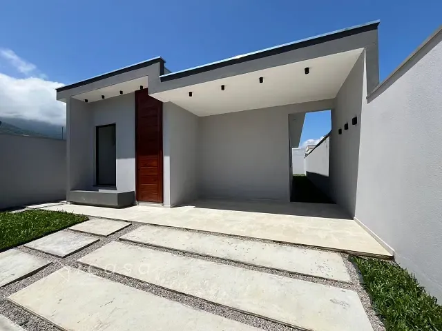 Casa com 116m² 3 quartos e 1 banheiro, à venda, no bairro Massaguaçu em Caraguatatuba