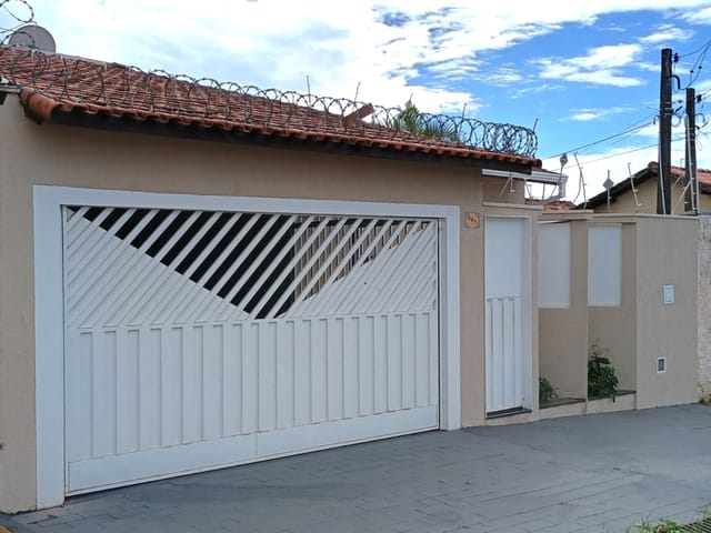 Foto do Casa - Casa tipo para venda em Prolongamento Jardim Doutor Antônio Petráglia com 3 quartos, sendo 1 suíte, 183m² | Lares e Andares Imóveis