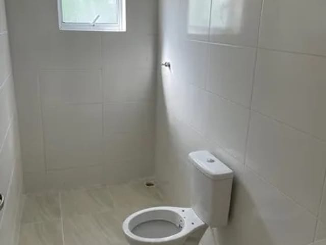 Casa 2 quartos e 2 banheiros, à venda, no bairro Residencial Estoril em Taubaté