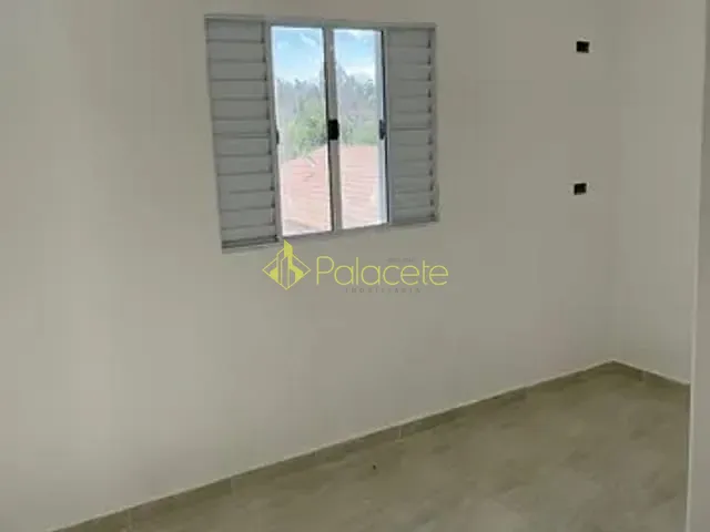 Casa 2 quartos e 2 banheiros, à venda, no bairro Residencial Estoril em Taubaté