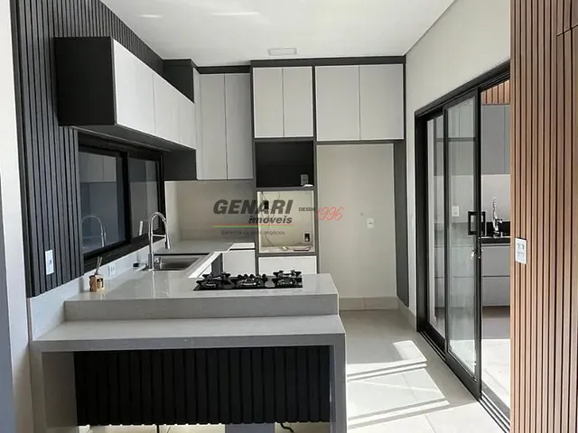Sobrado com 300m² 3 quartos e 5 banheiros, à venda, no bairro Vila Rubens em Indaiatuba