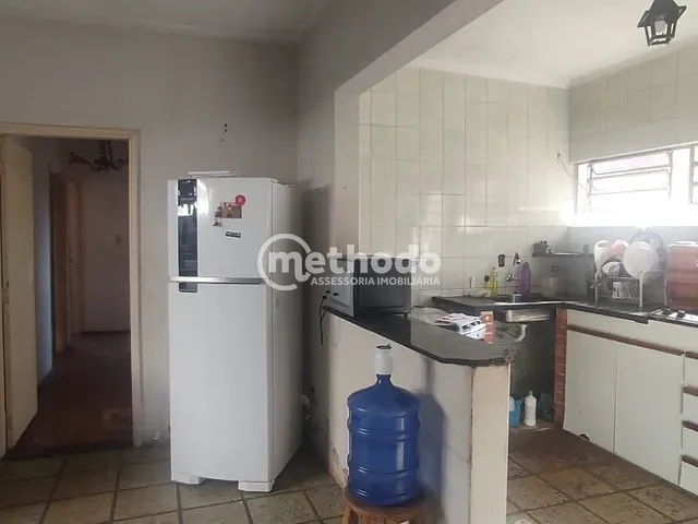 Casa com 250m² 5 quartos e 2 banheiros, à venda, no bairro Jardim Chapadão em Campinas