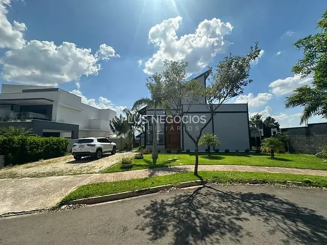 Casa com 1000m² 3 quartos e 5 banheiros, à venda, no bairro Jardim Residencial Saint Patrick em Sorocaba