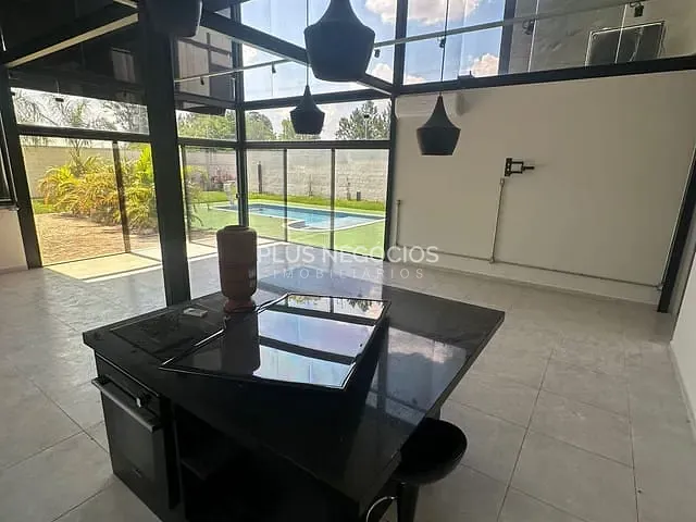 Casa com 1000m² 3 quartos e 5 banheiros, à venda, no bairro Jardim Residencial Saint Patrick em Sorocaba
