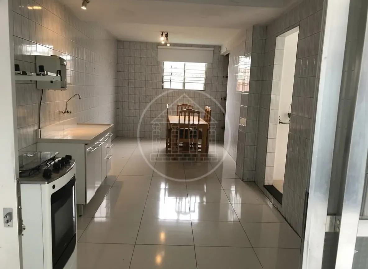 Casa, 3 quartos, 180 m² - Foto 1