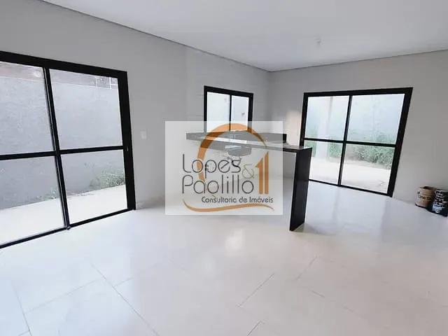 Casa com 240m² 3 quartos e 3 banheiros, para alugar, no bairro Jardim Maristela em Atibaia