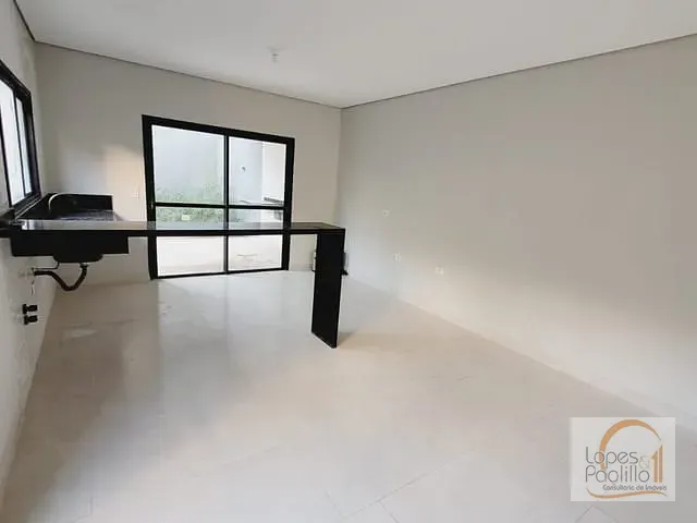 Casa com 240m² 3 quartos e 3 banheiros, para alugar, no bairro Jardim Maristela em Atibaia