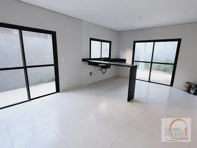 Casa com 240m² 3 quartos e 3 banheiros, para alugar, no bairro Jardim Maristela em Atibaia