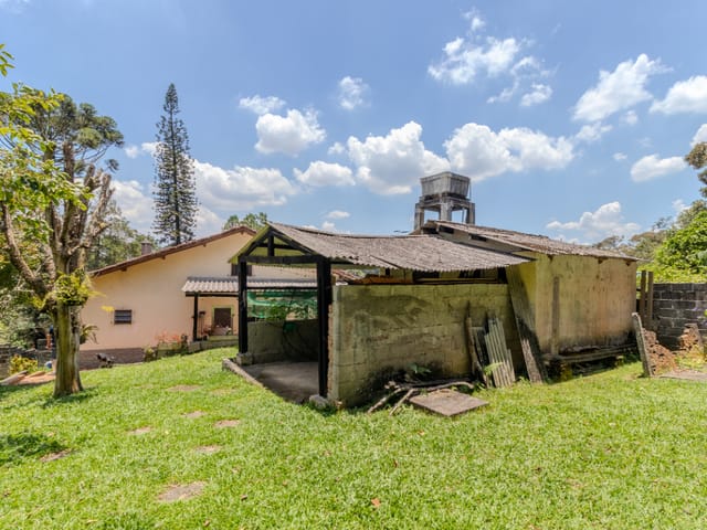 Casa com 1200m² 4 quartos e 3 banheiros, à venda, no bairro Chácara Santo Hubertus em São Paulo