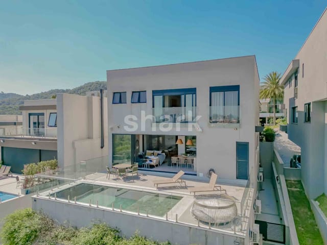 Casa com 595m² 4 quartos e 7 banheiros, à venda, no bairro Tamboré em Santana de Parnaíba