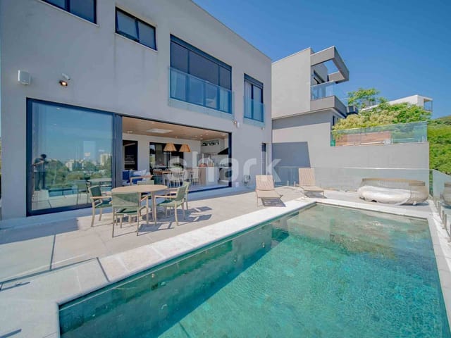 Casa com 595m² 4 quartos e 7 banheiros, à venda, no bairro Tamboré em Santana de Parnaíba