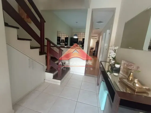Casa com 167m² 3 quartos e 1 banheiro, à venda, no bairro Jardim das Flores em São José dos Campos