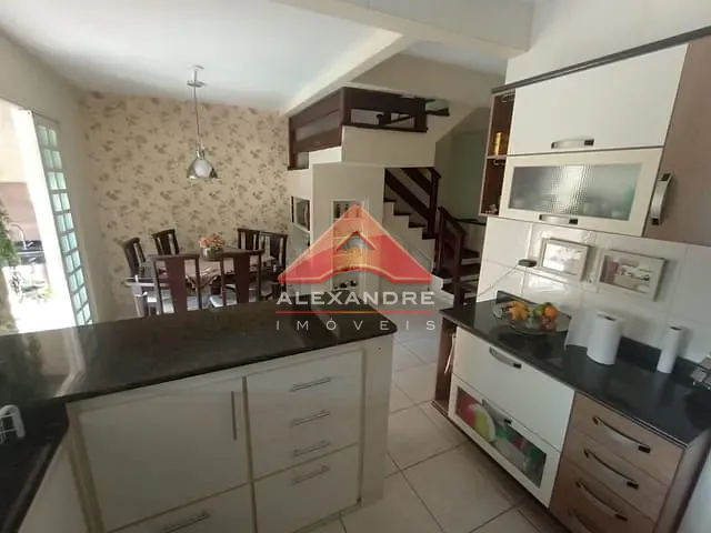 Casa com 167m² 3 quartos e 1 banheiro, à venda, no bairro Jardim das Flores em São José dos Campos