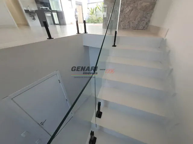 Casa com 300m² 3 quartos e 4 banheiros, à venda, no bairro Vila Rubens em Indaiatuba