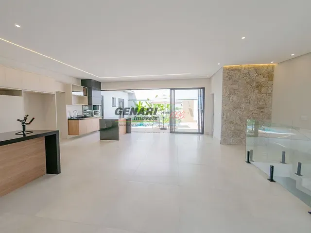 Casa com 300m² 3 quartos e 4 banheiros, à venda, no bairro Vila Rubens em Indaiatuba