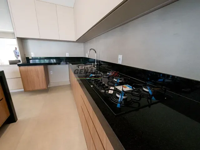 Casa com 300m² 3 quartos e 4 banheiros, à venda, no bairro Vila Rubens em Indaiatuba