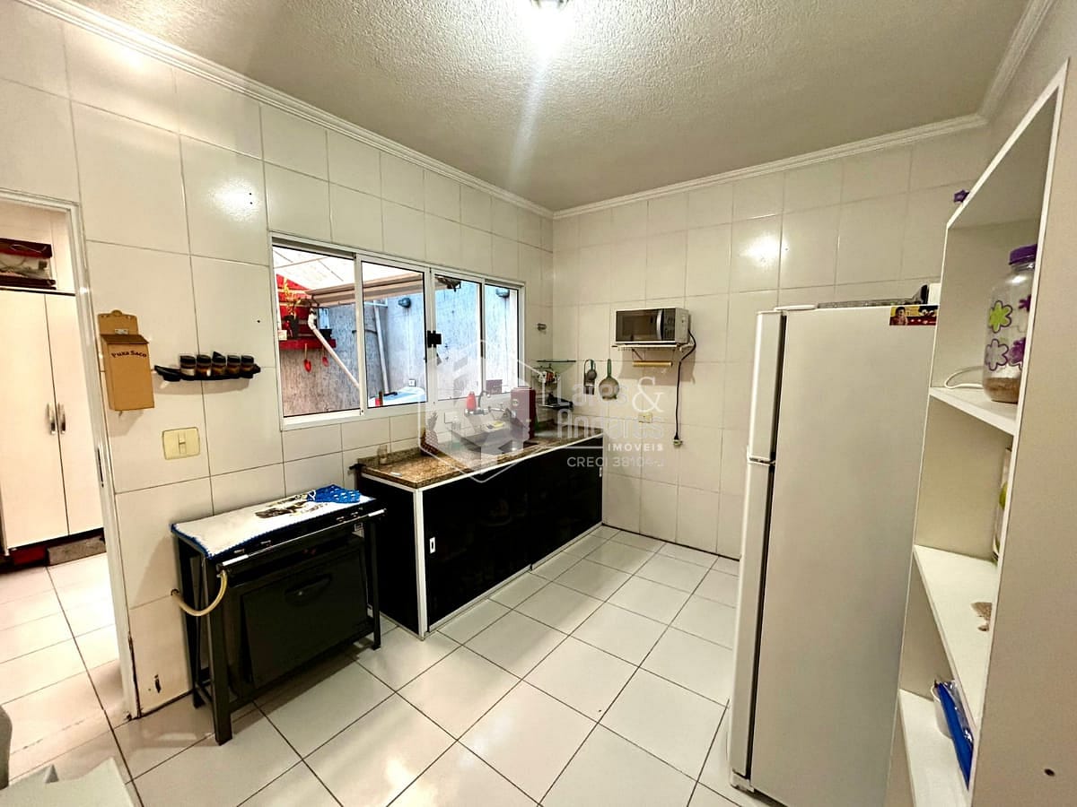 Casa à venda com 2 quartos, 84m² - Foto 6