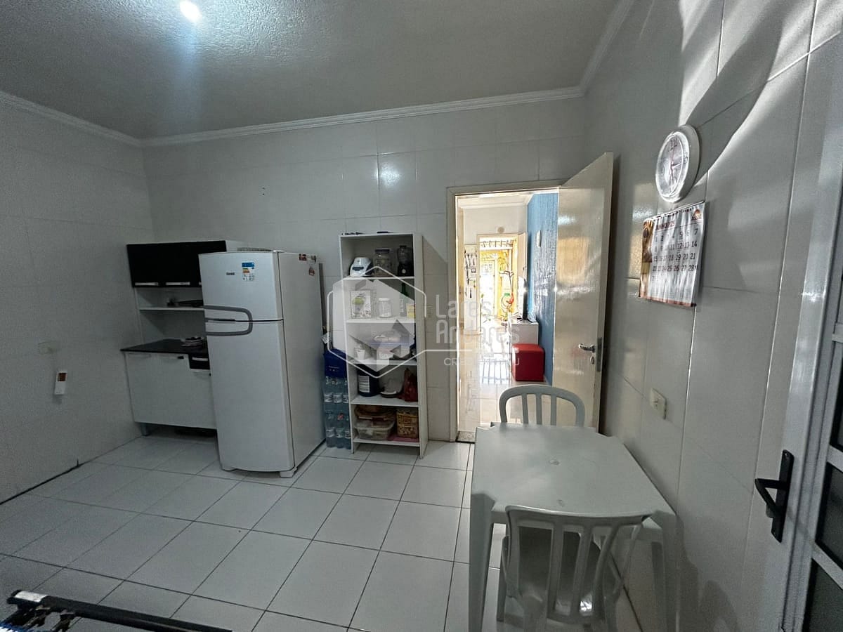 Casa à venda com 2 quartos, 84m² - Foto 10