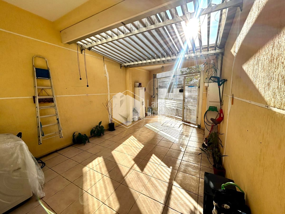 Casa à venda com 2 quartos, 84m² - Foto 25