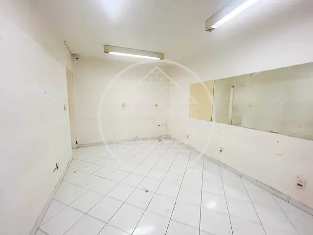 Casa com 500m², para alugar, no bairro Jardim Marajoara em São Paulo