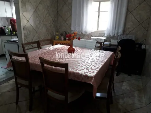 Casa com 277m², à venda, no bairro Ouro Verde em Londrina