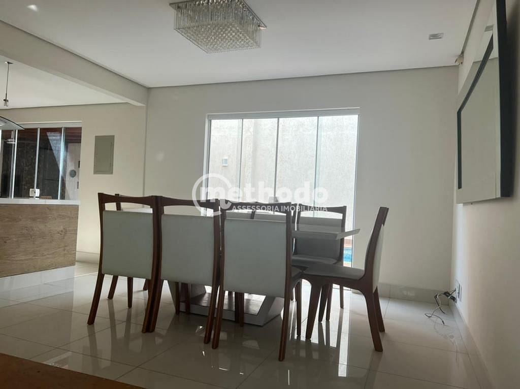 Casa, 3 quartos, 239 m² - Foto 6