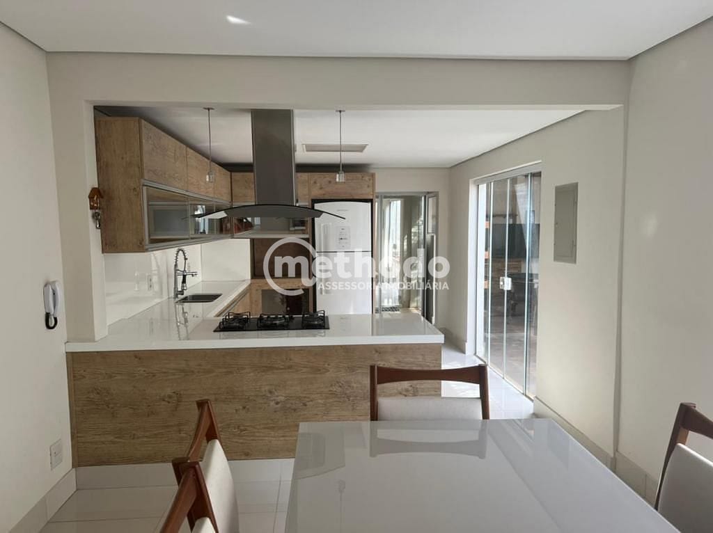 Casa, 3 quartos, 239 m² - Foto 11