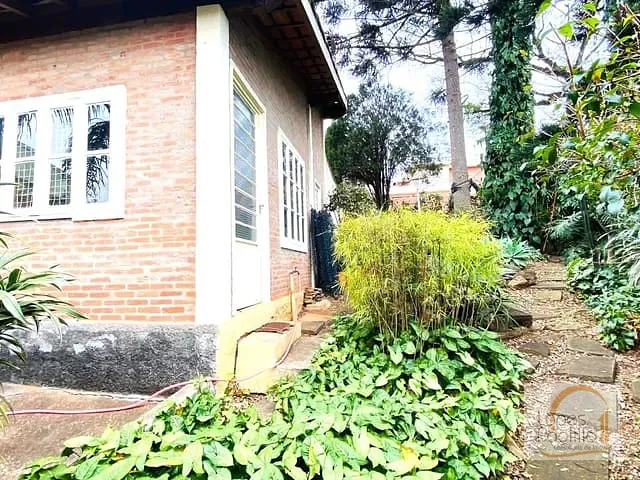 Casa com 415m² 3 quartos e 2 banheiros, à venda, no bairro Jardim Paulista em Atibaia