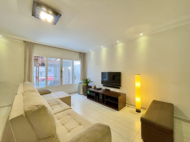 Foto do Casa - Casa tipo para venda em Chacara Santo  Antônio com 3 quartos, sendo 1 suíte, 155m² | Lares e Andares Imóveis